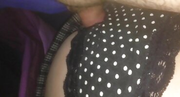 Dopustio je svojoj latinoameričkoj supruzi da vara, lesbian pornici samo da ne bi ometao