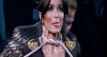 Djevojka u mama i sin pornići crne čarape voli igre i anal