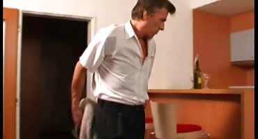 Dva + članovi + u + rupe