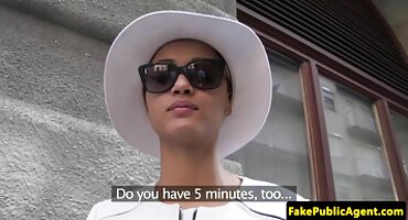 Dvije bogate crnke imaju live pornici seks s crnim muškarcem