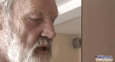 Fleksibilna junica imala seks nakon pornici strastveni jutarnje vježbe