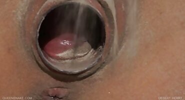 Erotske fantazije mladog momka pornici brutal Kesukea