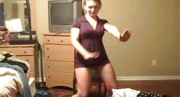 Zdravi crnac pristao je pržiti gladnu prsata crnkinje pornići žena