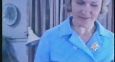 , ležeći + na + krevetu