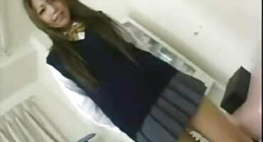 Mršavi junica u prirodi čini pušenje jordi pornici