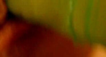 fingering + u + kupaonica