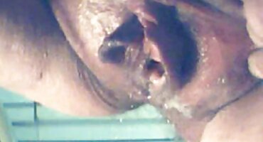 Jebeno djevojku na stolici i ejakulira joj porn ici u usta