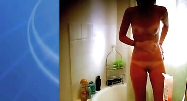 Na kuhinjskom stolu bič žena jebanje pornici severine u maca