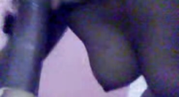 Čovjek gura debeli pornici m kurac u Plavuša