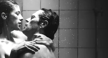 Cutie jebanje sa dildo pornic crnci u maca i dobiva burno