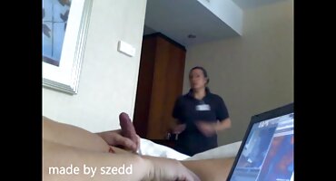 Ležeći + na + kauču