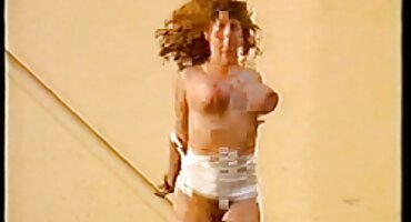 Muž nije smetalo, kada je stari filmovi porno njegova junica je šupak