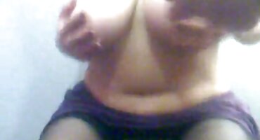 Provjerite radna usta milf s seoski pornići gumenim član