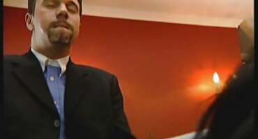 Slatki ljubavnik fucks crnka na kauču domaci filmovi porno