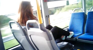 Kovrčava besplatni pornjici crna djevojka uzima veliki kurac bijelog čovjeka u maca