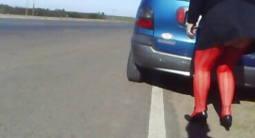 Posadio zbijeno magarca susjeda na kurac-ona je brutalni pornići zadovoljna