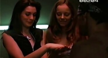 Faca čini pornici u kuhinji teen mijenja muža