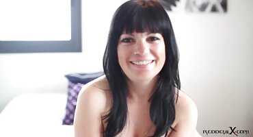 Zamolio da se ševe s pornici vintage maserom