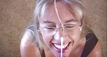 Uguši se na veliki porno filmovi besplatno kurac i glasno vrišti od zujanja