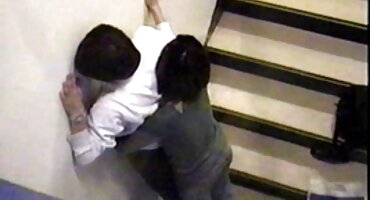 Prikovan visok tamnokosa na njegov dugi kurac pornici free